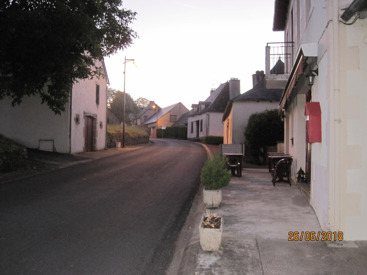 Hotel Le Commerce Neuville  Exterior foto